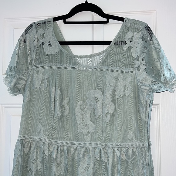 Pale Green Lace Dress short sleeved side zipper - Picture 6 of 13